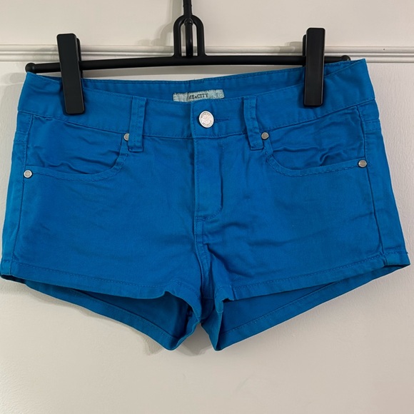 Shorts - Picture 1 of 4